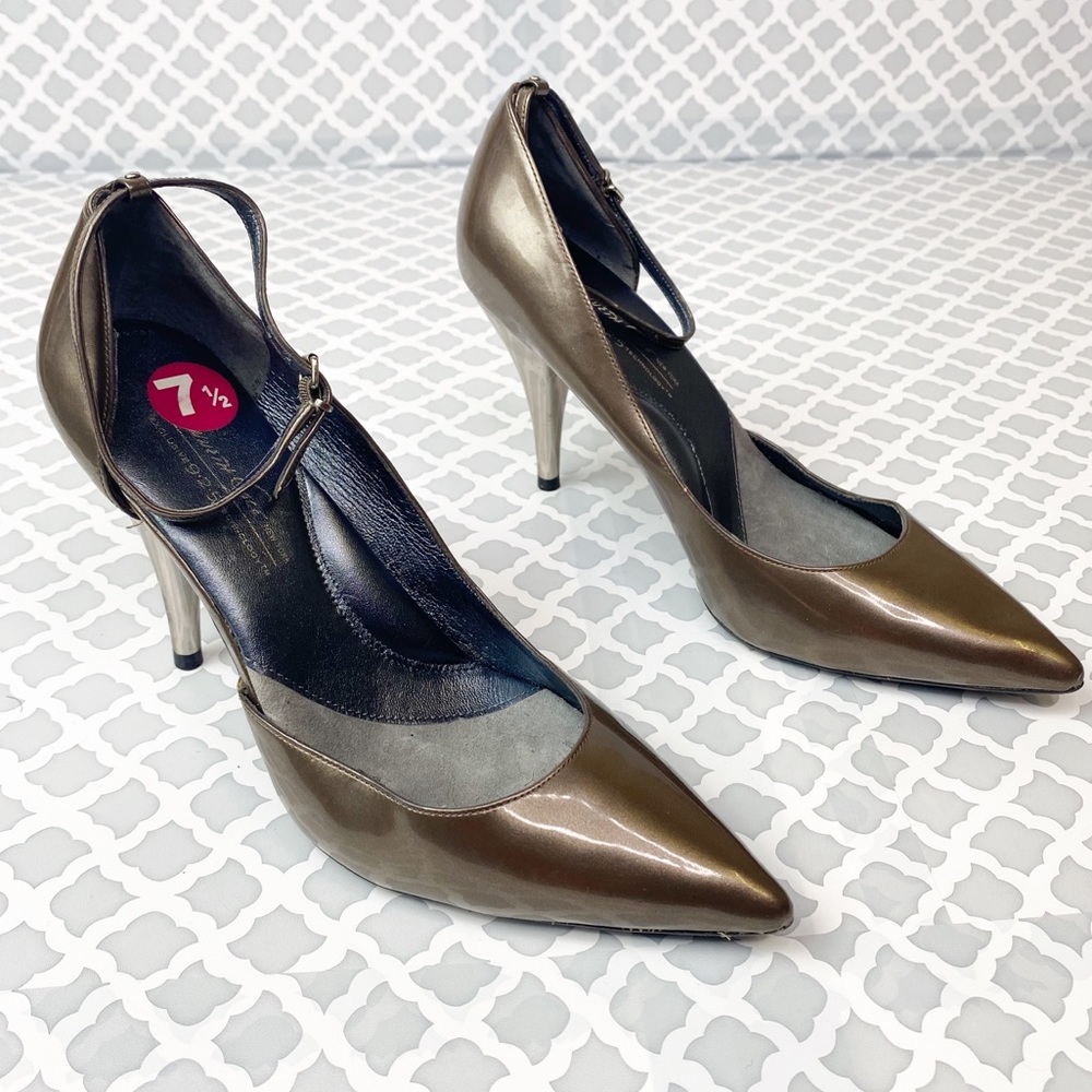 EUC Kenneth Cole Patent Leather Ankle Strap Pumps